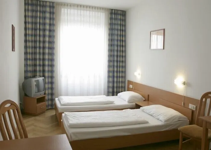 Geblergasse 3*