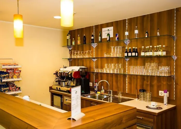 Geblergasse 3*
