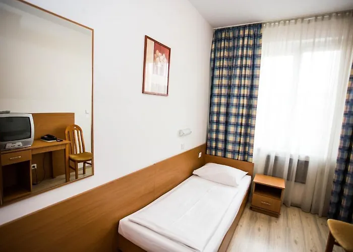 Hotel Geblergasse 3*